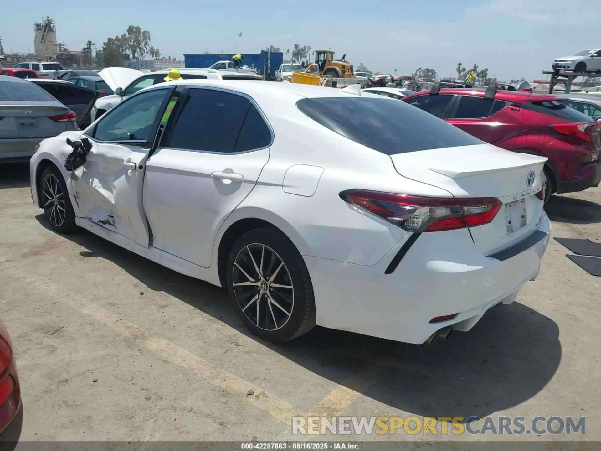 3 Фотография поврежденного автомобиля 4T1G31AK8NU595297 TOYOTA CAMRY 2022