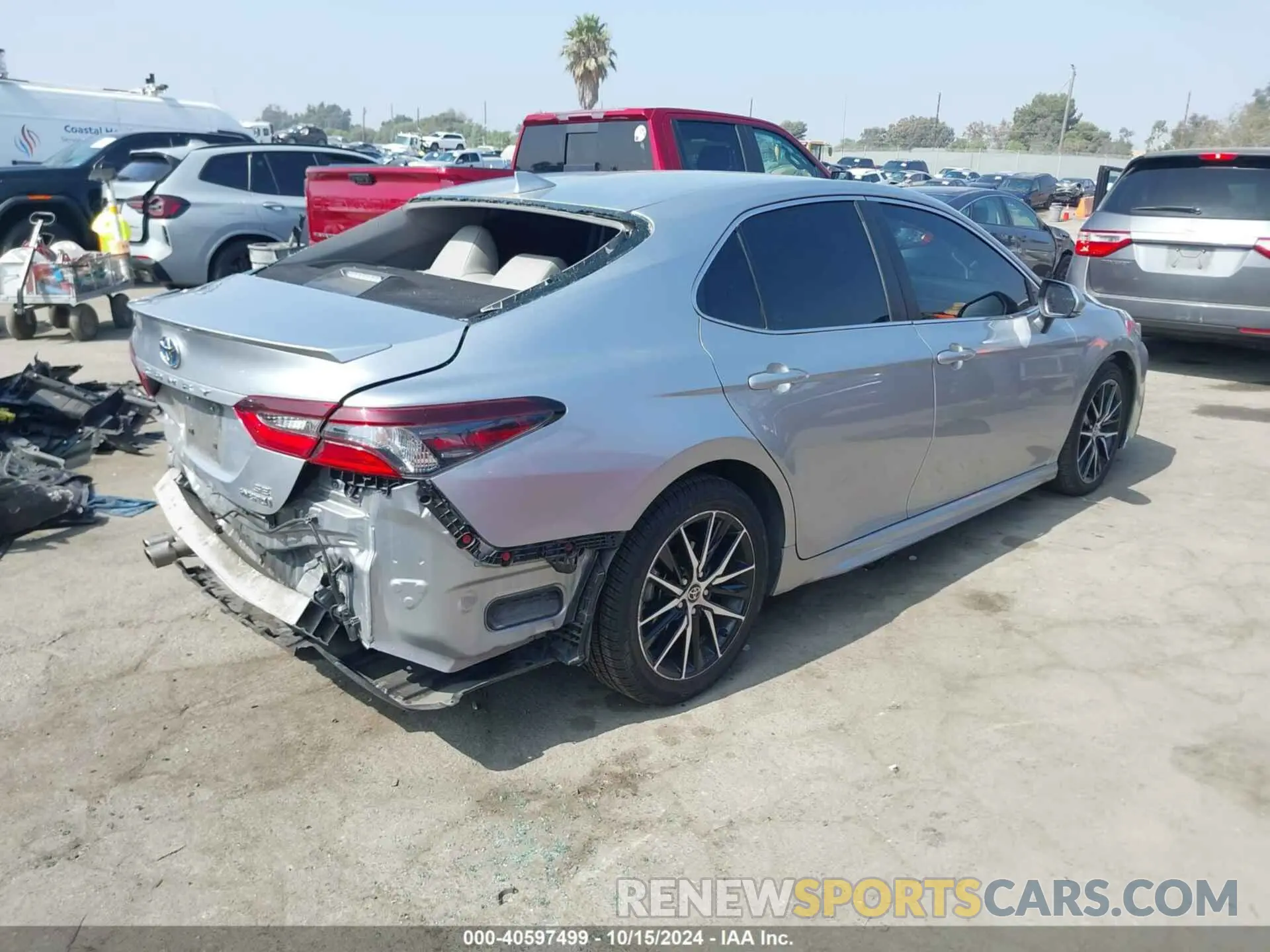 4 Photograph of a damaged car 4T1G31AK8NU597941 TOYOTA CAMRY 2022