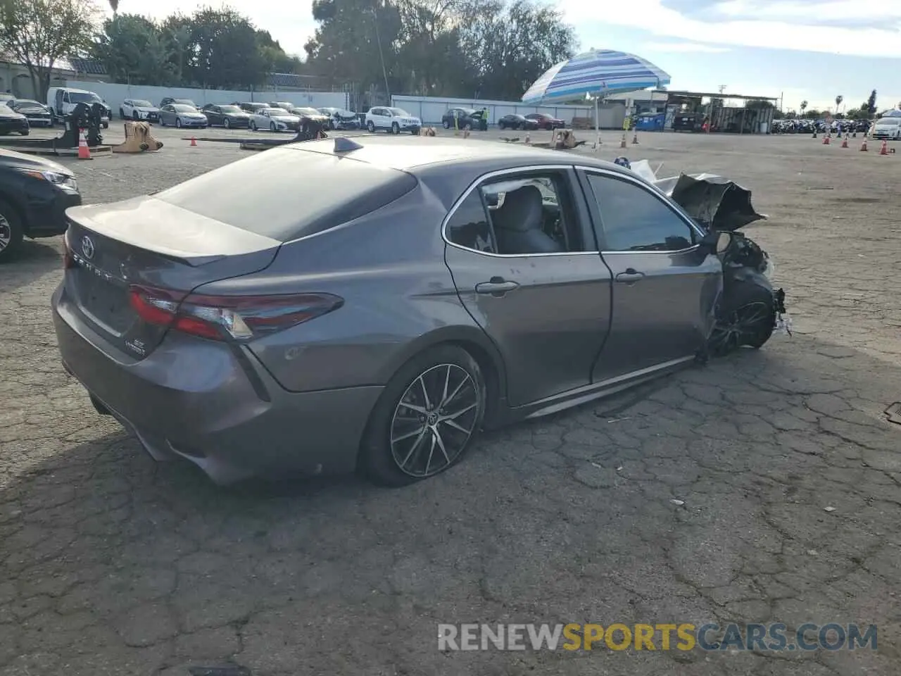 3 Photograph of a damaged car 4T1G31AK9NU597320 TOYOTA CAMRY 2022