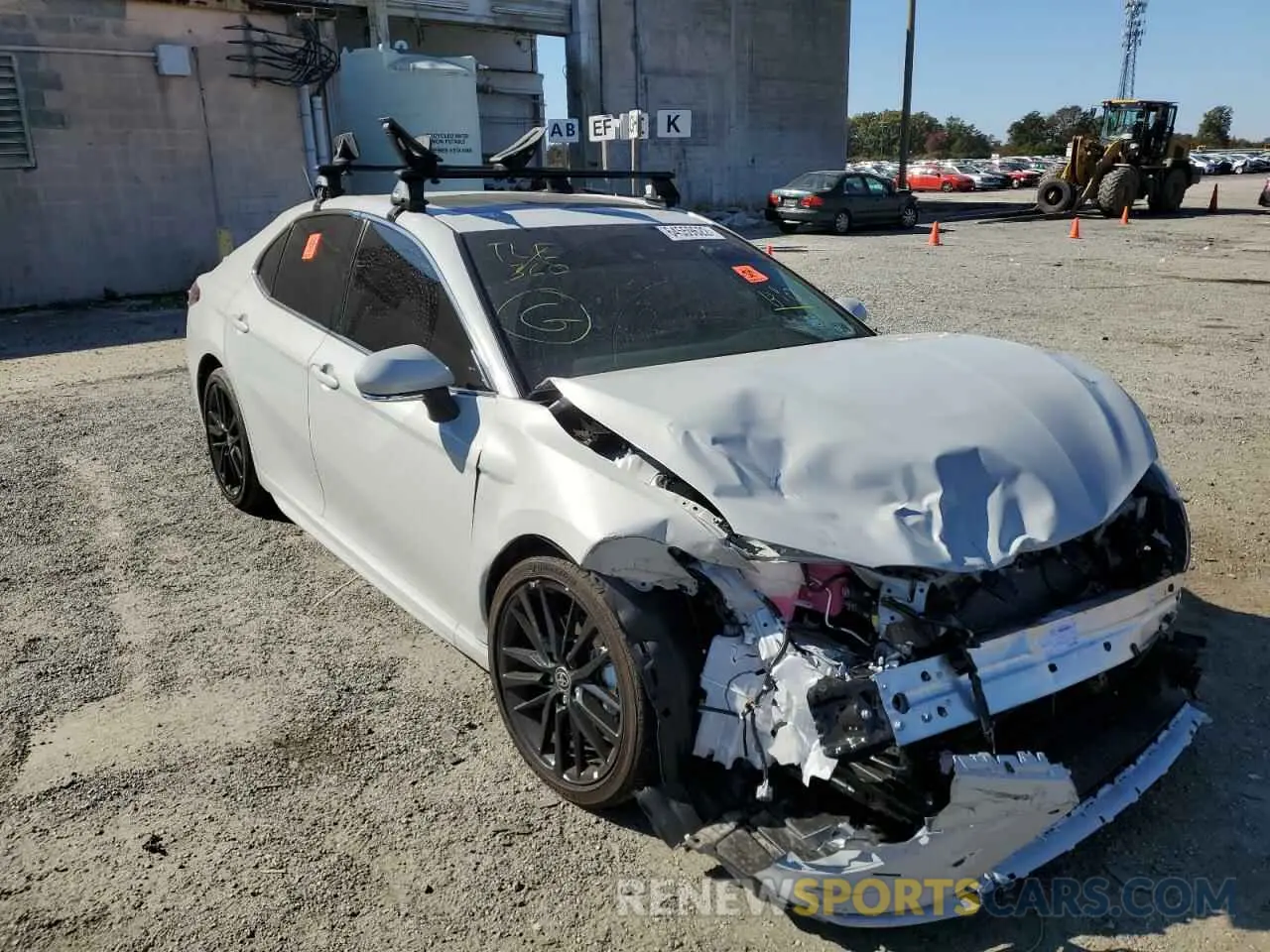 1 Photograph of a damaged car 4T1K31AK0NU042606 TOYOTA CAMRY 2022