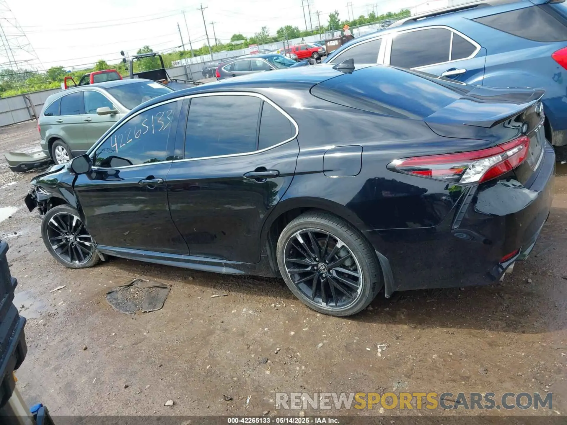 14 Photograph of a damaged car 4T1K31AK0NU595563 TOYOTA CAMRY 2022