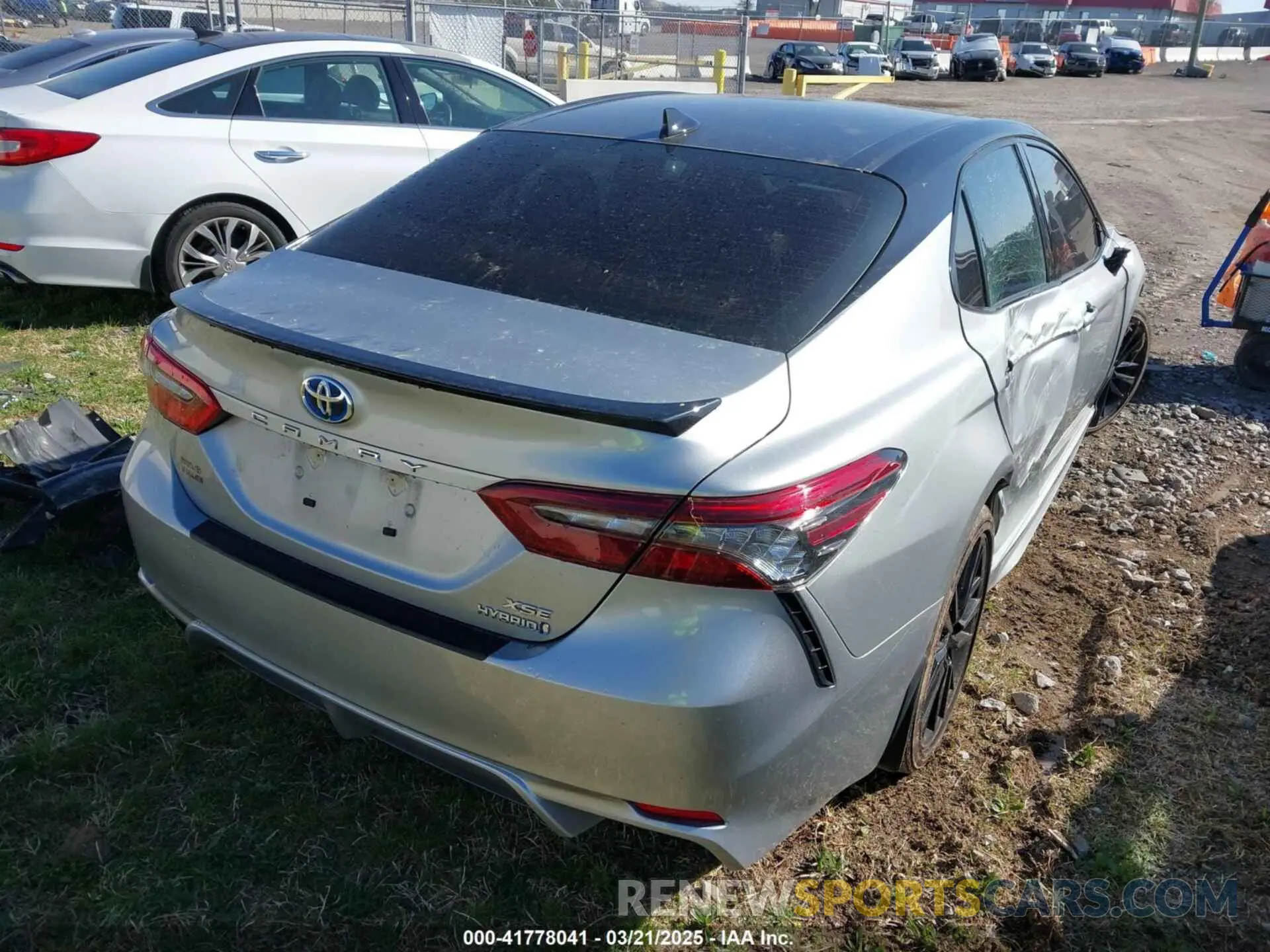 4 Фотография поврежденного автомобиля 4T1K31AK1NU044171 TOYOTA CAMRY 2022