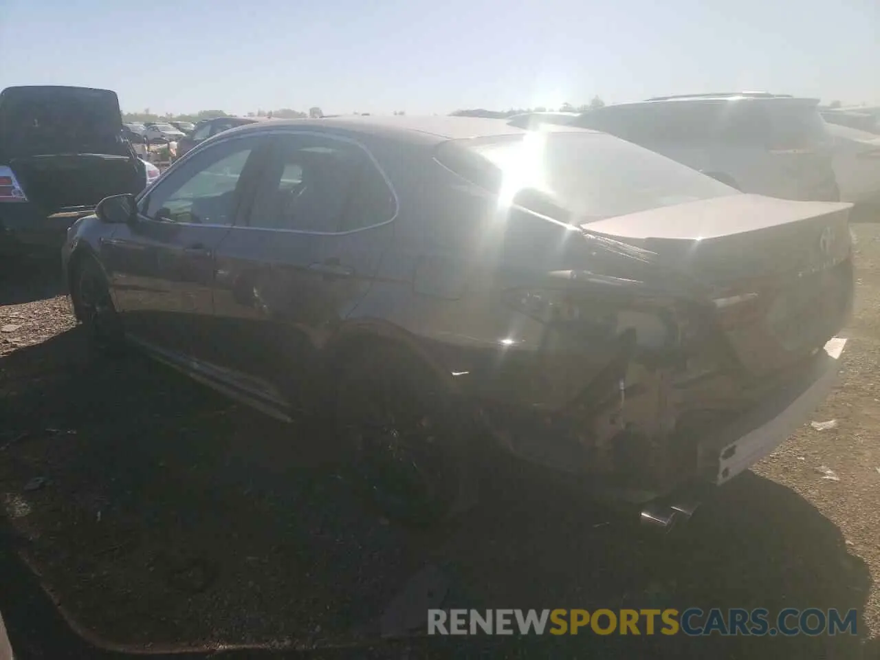 2 Photograph of a damaged car 4T1K31AK1NU590579 TOYOTA CAMRY 2022