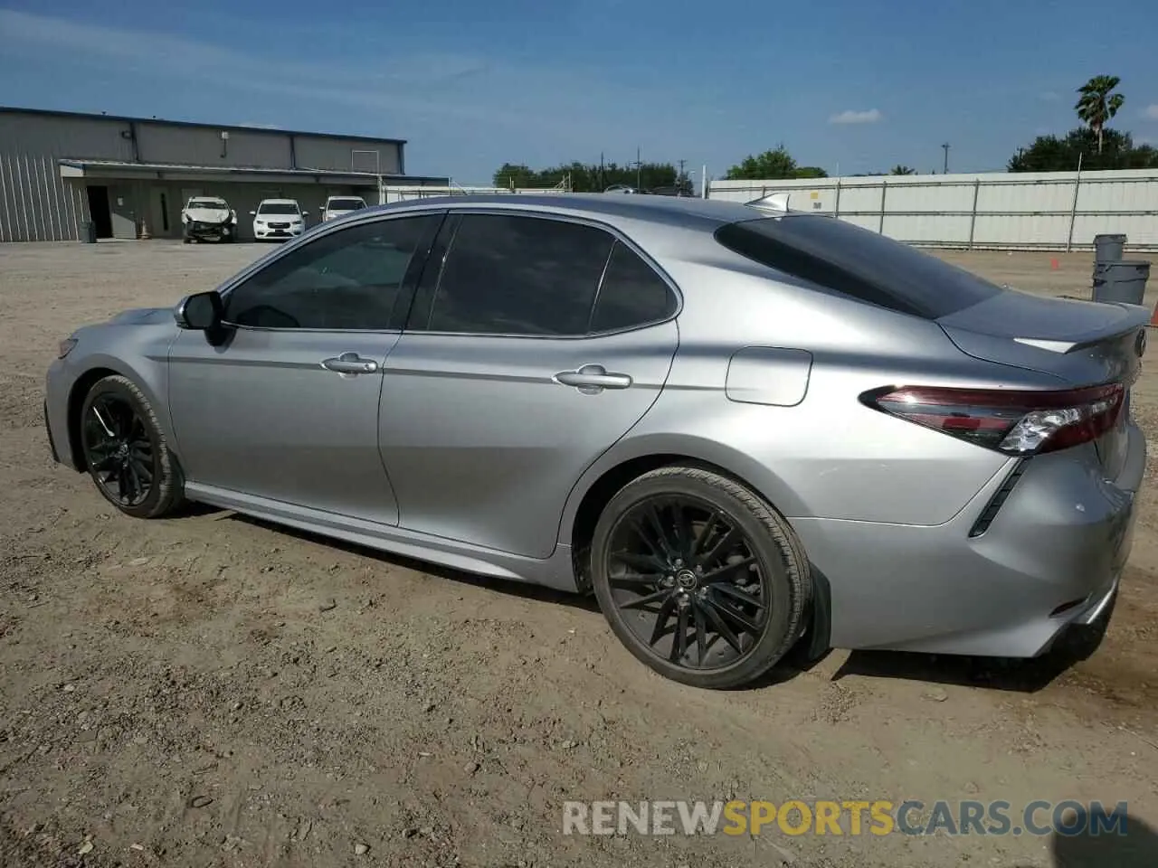 2 Photograph of a damaged car 4T1K31AK2NU571829 TOYOTA CAMRY 2022