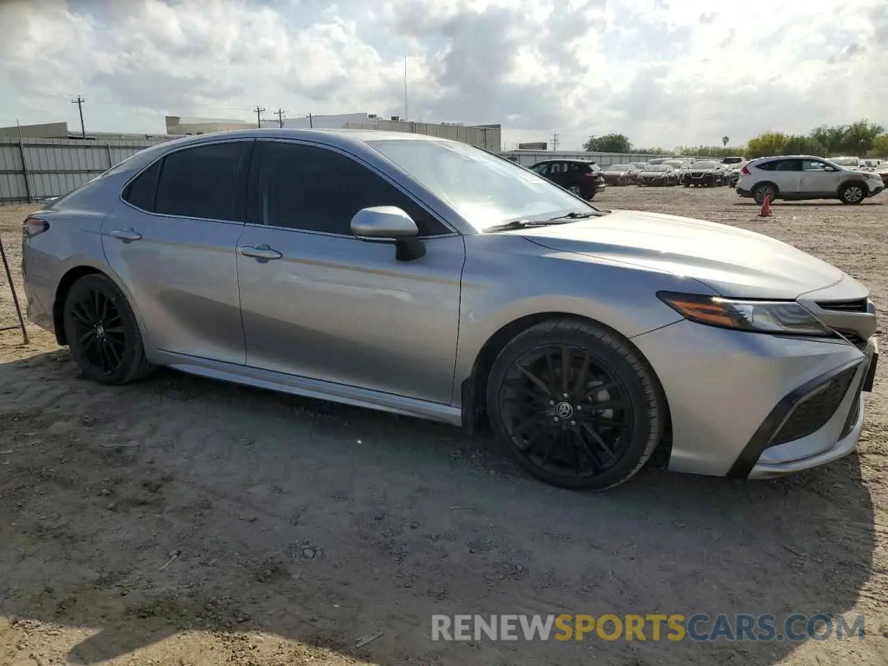 4 Photograph of a damaged car 4T1K31AK2NU571829 TOYOTA CAMRY 2022