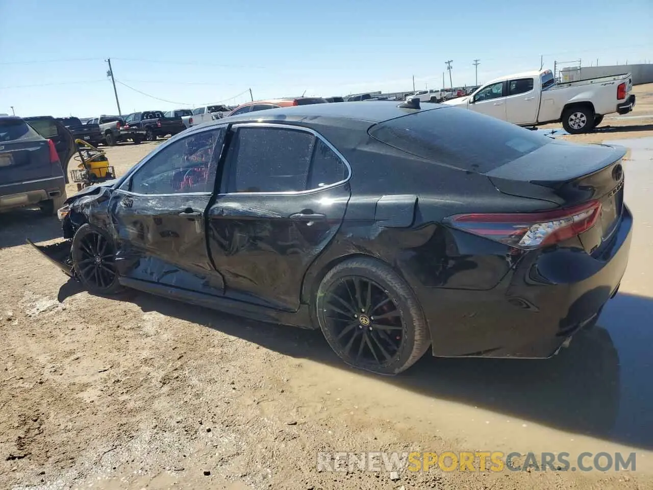 2 Photograph of a damaged car 4T1K31AK2NU578800 TOYOTA CAMRY 2022