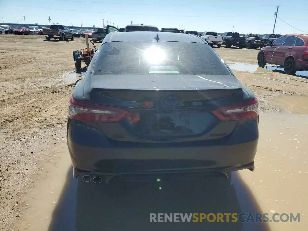 6 Photograph of a damaged car 4T1K31AK2NU578800 TOYOTA CAMRY 2022
