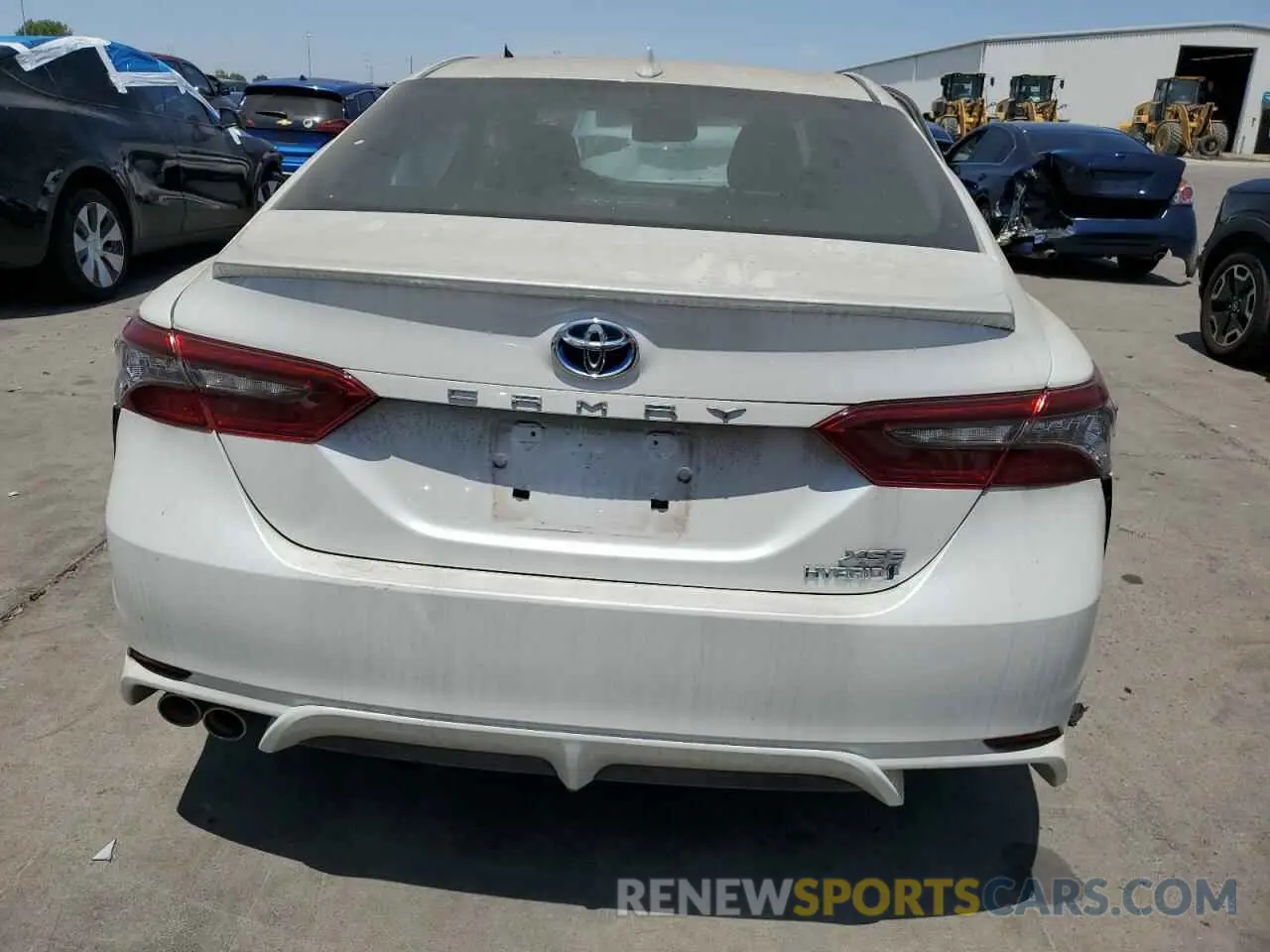 6 Photograph of a damaged car 4T1K31AK3NU571693 TOYOTA CAMRY 2022