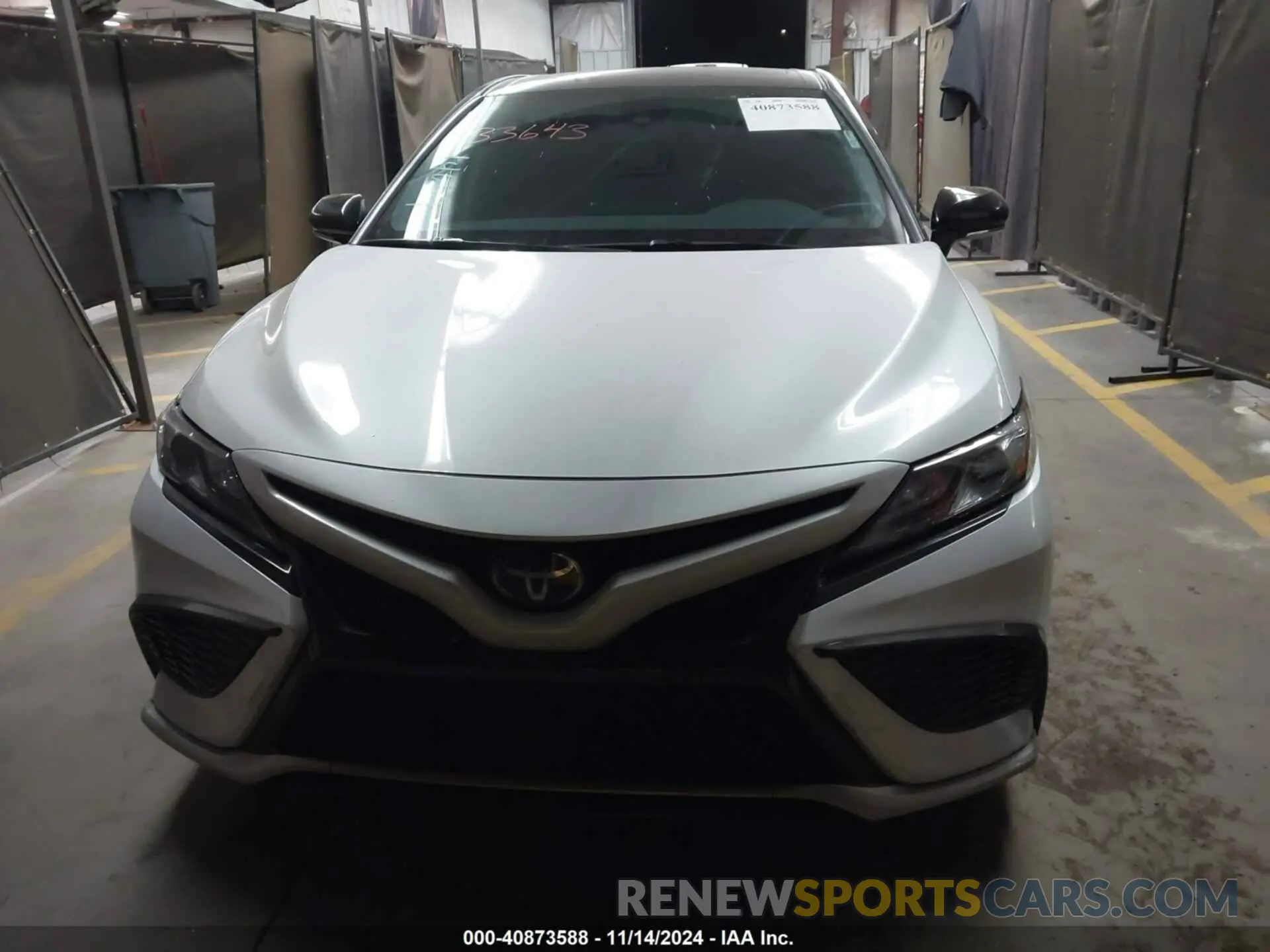 12 Photograph of a damaged car 4T1K31AK5NU033643 TOYOTA CAMRY 2022
