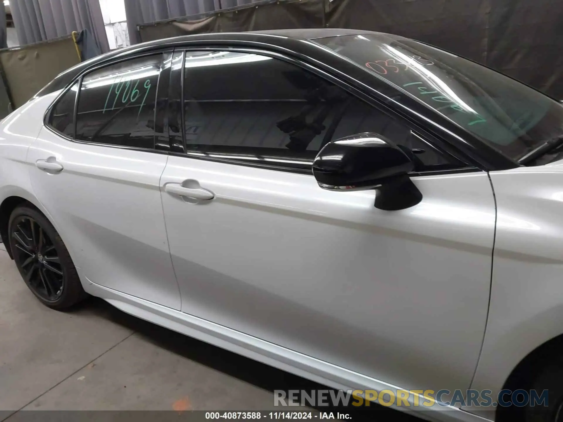 13 Photograph of a damaged car 4T1K31AK5NU033643 TOYOTA CAMRY 2022