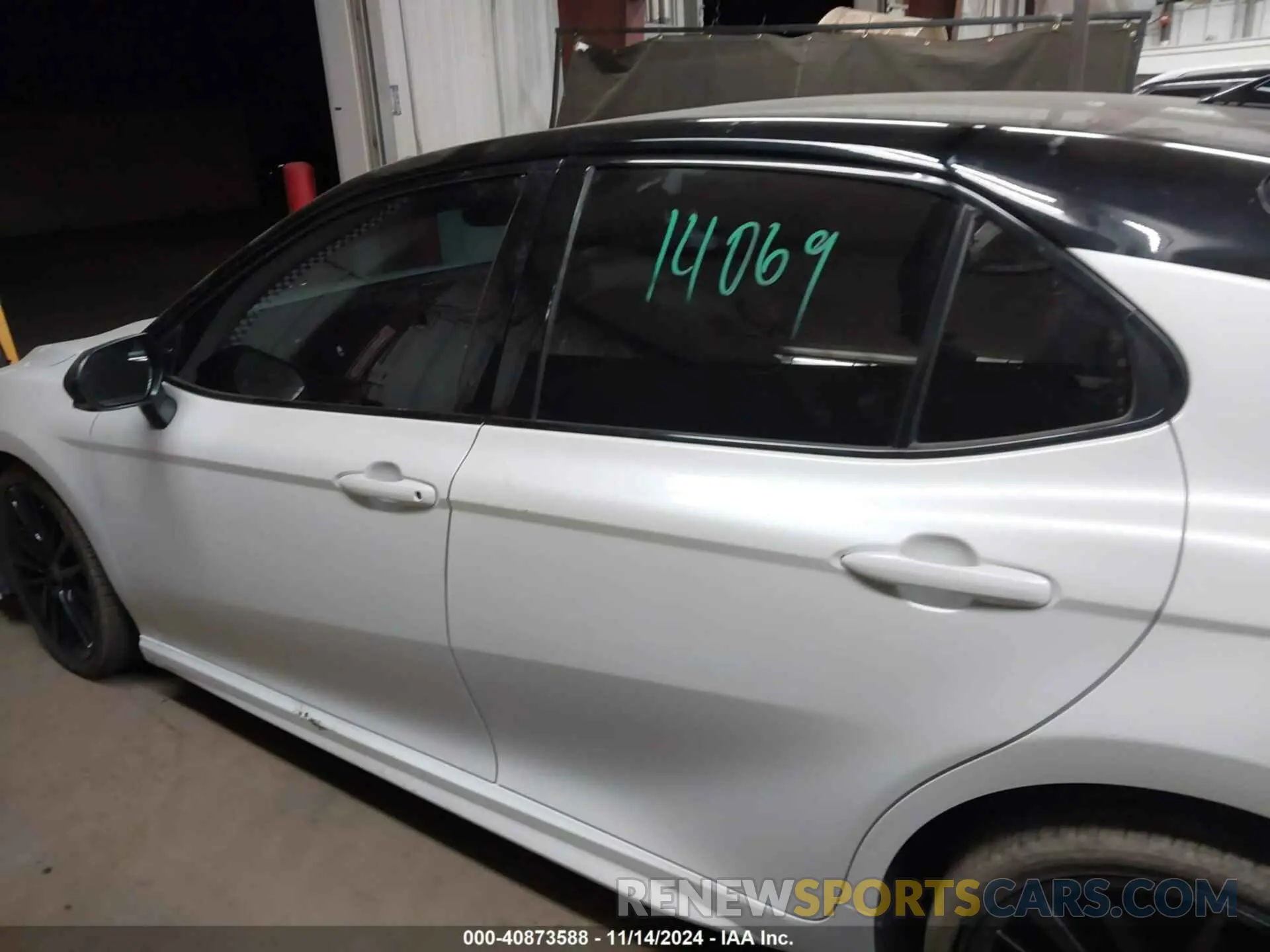 14 Photograph of a damaged car 4T1K31AK5NU033643 TOYOTA CAMRY 2022