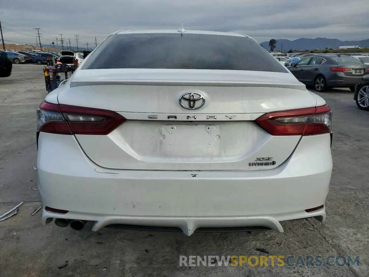 6 Photograph of a damaged car 4T1K31AK5NU576832 TOYOTA CAMRY 2022