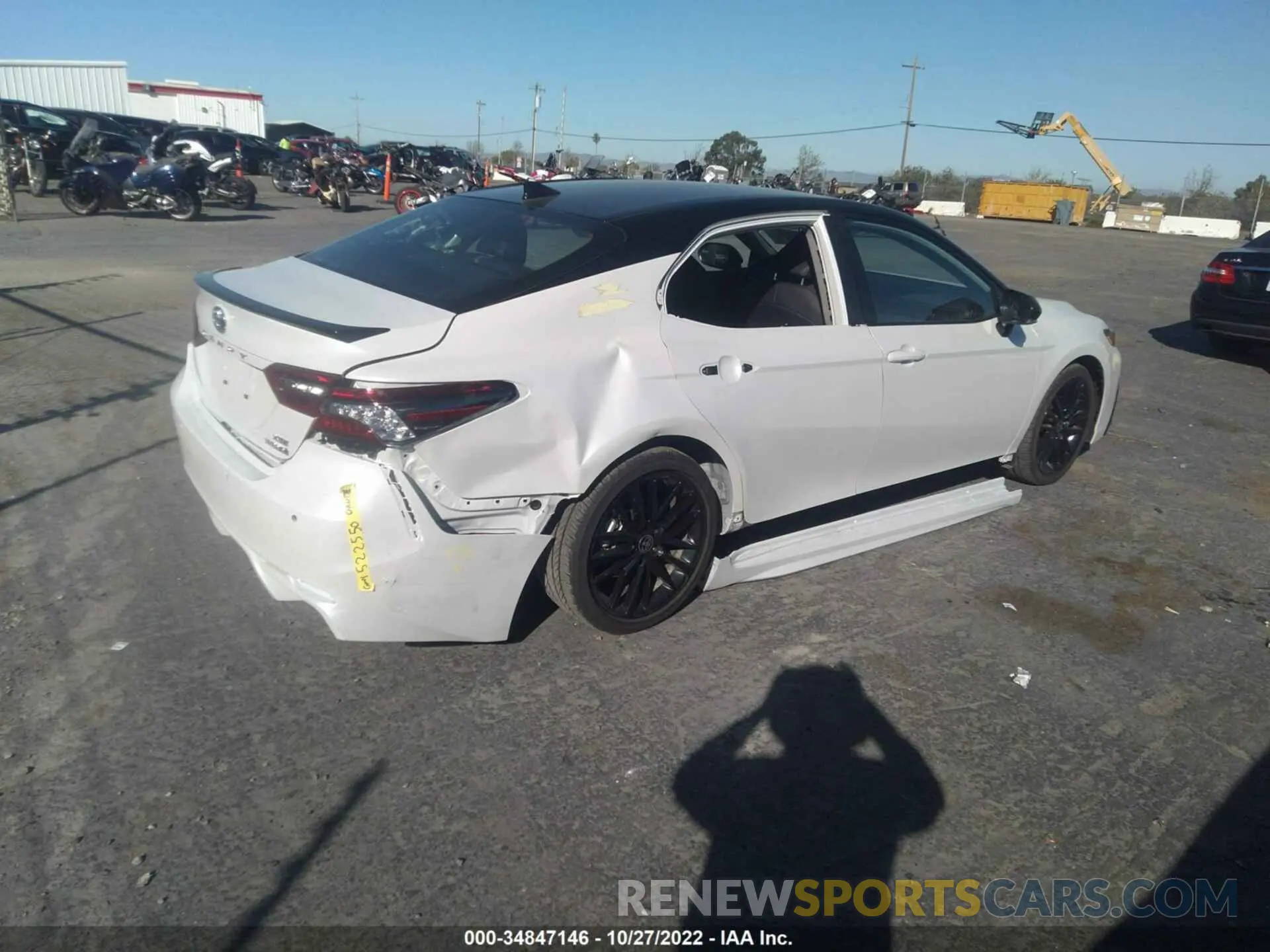 4 Фотография поврежденного автомобиля 4T1K31AK7NU037841 TOYOTA CAMRY 2022