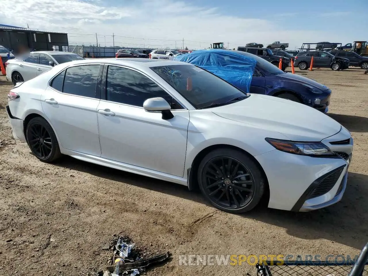 4 Photograph of a damaged car 4T1K31AK7NU595351 TOYOTA CAMRY 2022