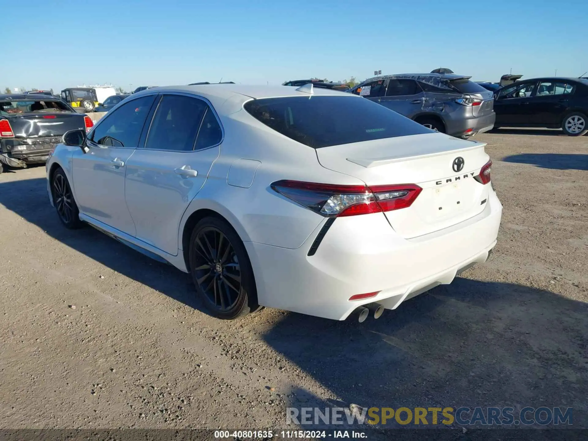 3 Photograph of a damaged car 4T1K61AK0NU028387 TOYOTA CAMRY 2022