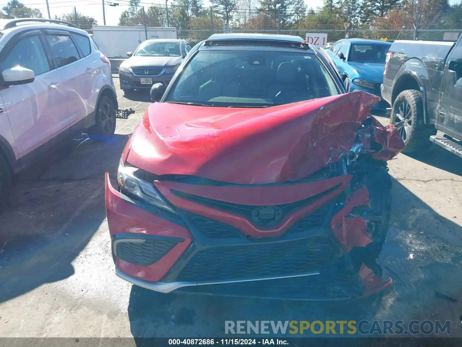 11 Photograph of a damaged car 4T1K61AK0NU033783 TOYOTA CAMRY 2022