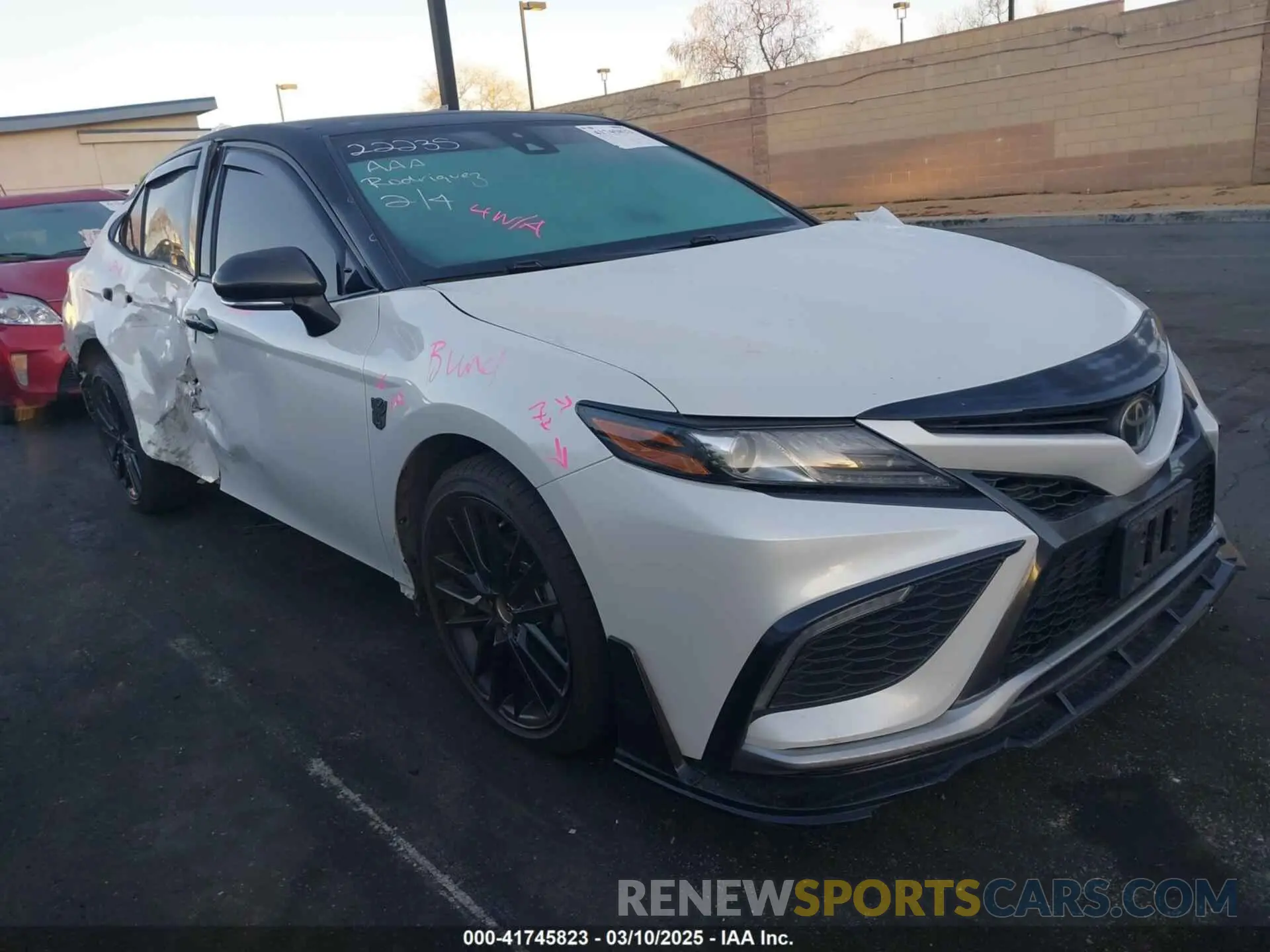 1 Photograph of a damaged car 4T1K61AK0NU034500 TOYOTA CAMRY 2022