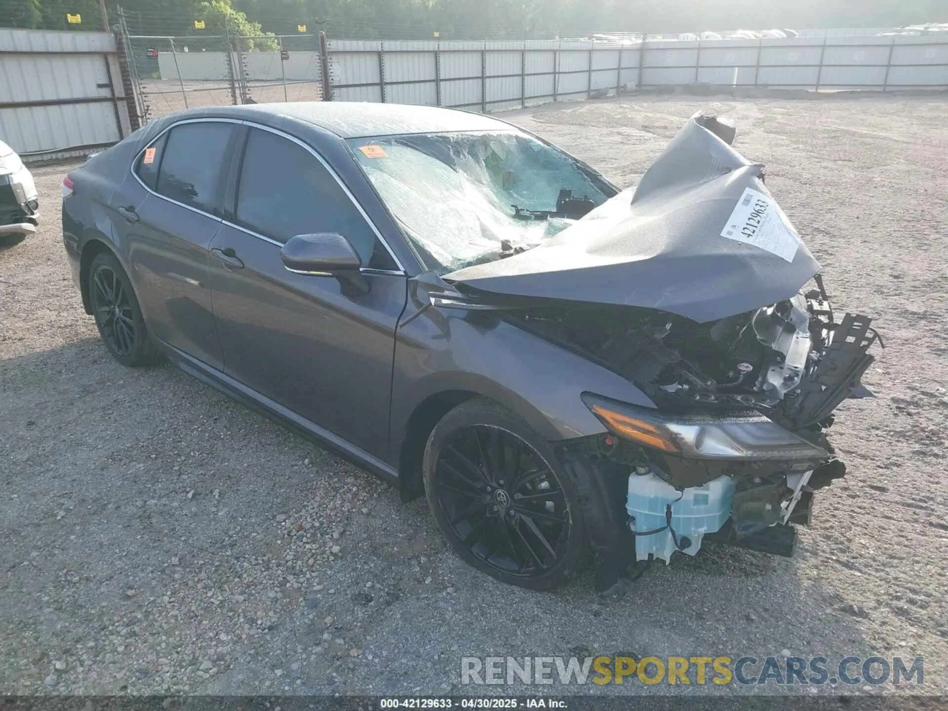 1 Photograph of a damaged car 4T1K61AK0NU718110 TOYOTA CAMRY 2022