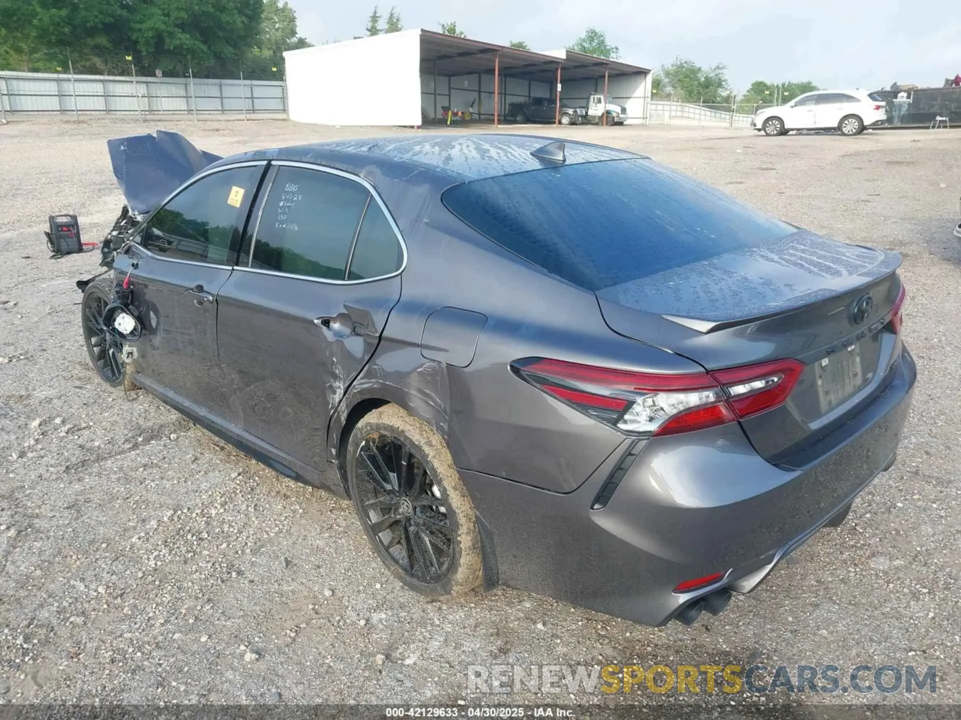 3 Photograph of a damaged car 4T1K61AK0NU718110 TOYOTA CAMRY 2022