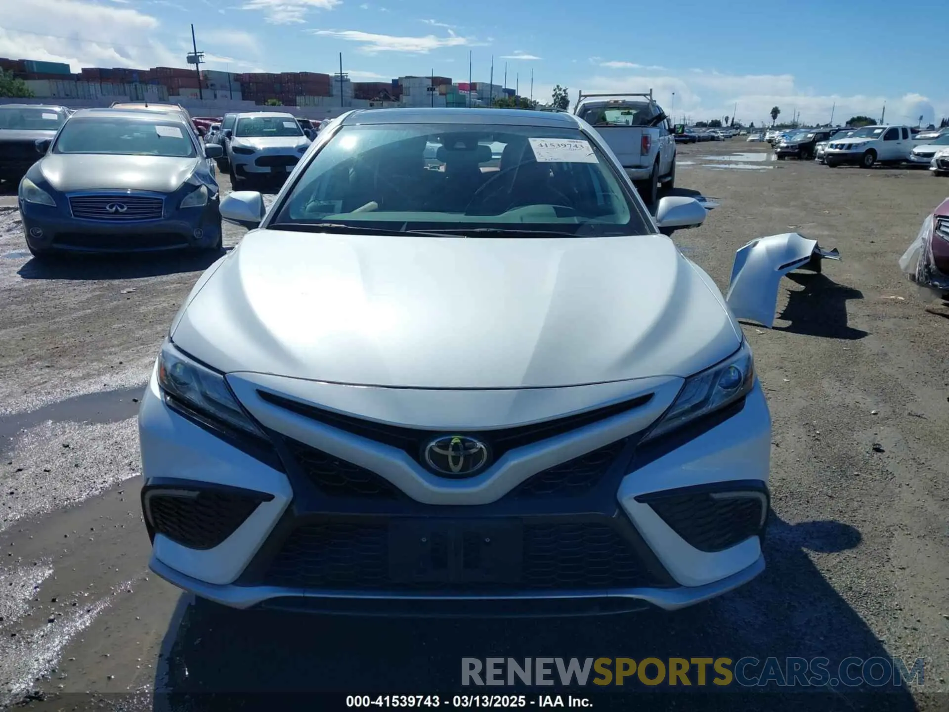 13 Photograph of a damaged car 4T1K61AK1NU007113 TOYOTA CAMRY 2022