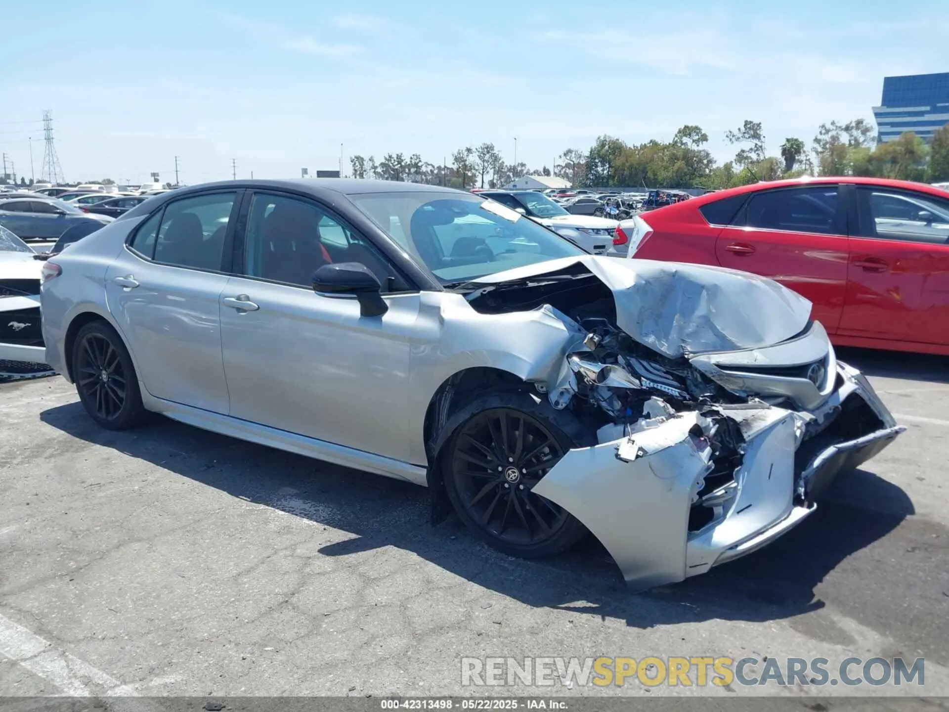 1 Photograph of a damaged car 4T1K61AK1NU009654 TOYOTA CAMRY 2022