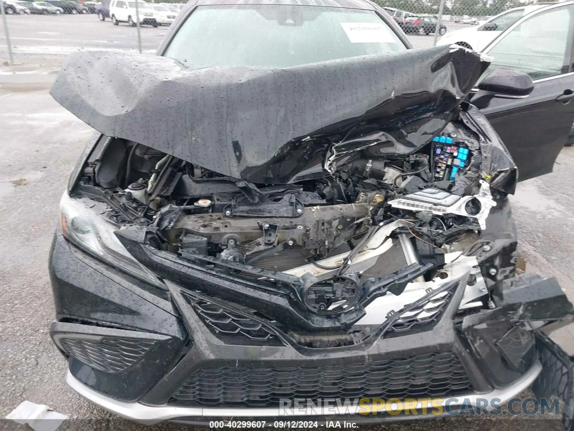 6 Photograph of a damaged car 4T1K61AK1NU026986 TOYOTA CAMRY 2022
