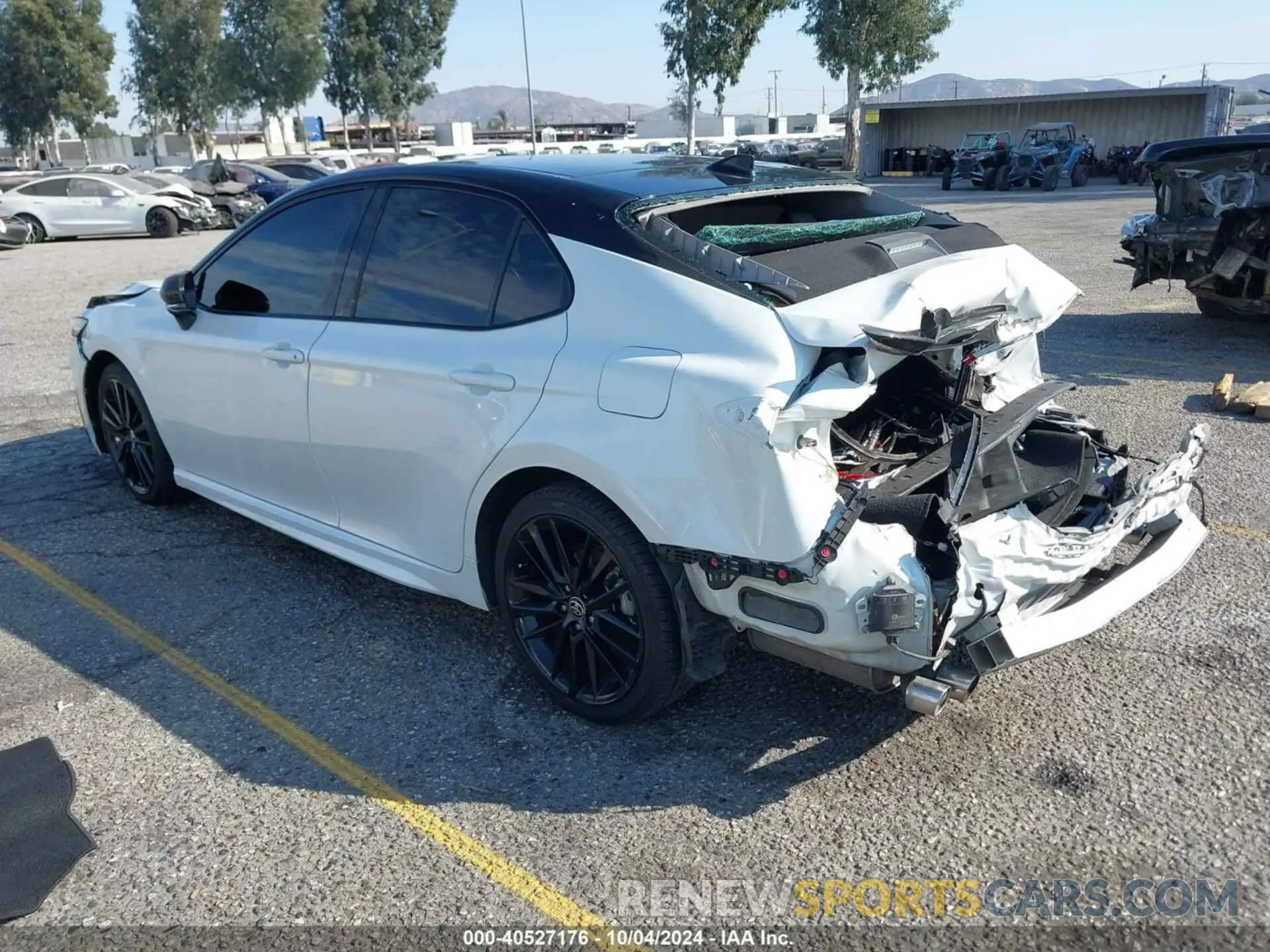 3 Photograph of a damaged car 4T1K61AK1NU032626 TOYOTA CAMRY 2022