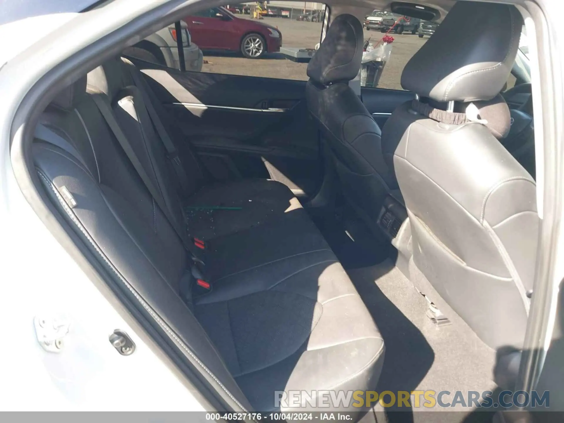 8 Photograph of a damaged car 4T1K61AK1NU032626 TOYOTA CAMRY 2022