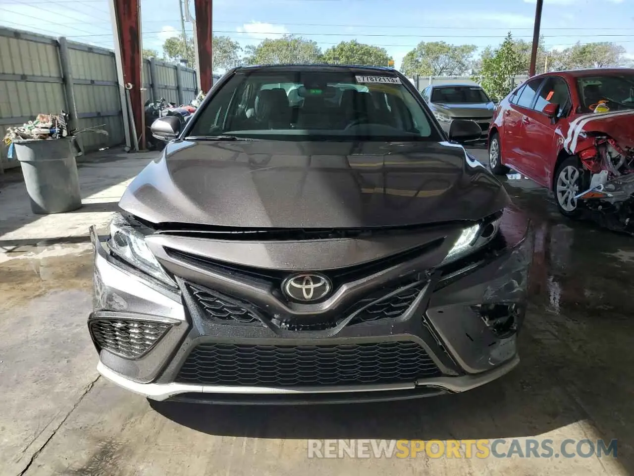 5 Photograph of a damaged car 4T1K61AK1NU701932 TOYOTA CAMRY 2022