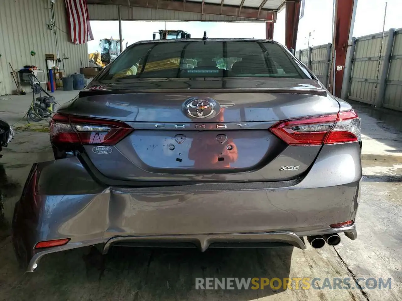 6 Photograph of a damaged car 4T1K61AK1NU701932 TOYOTA CAMRY 2022