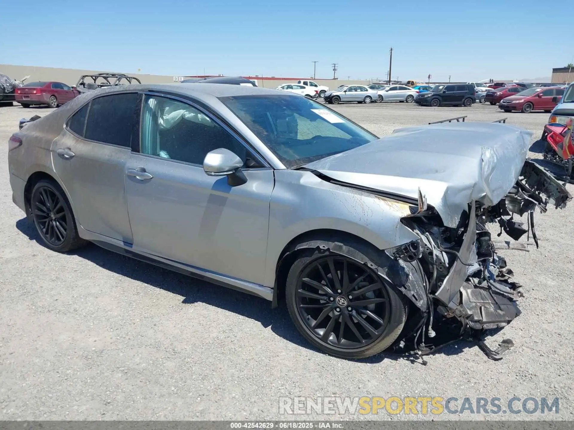 1 Photograph of a damaged car 4T1K61AK2NU010084 TOYOTA CAMRY 2022