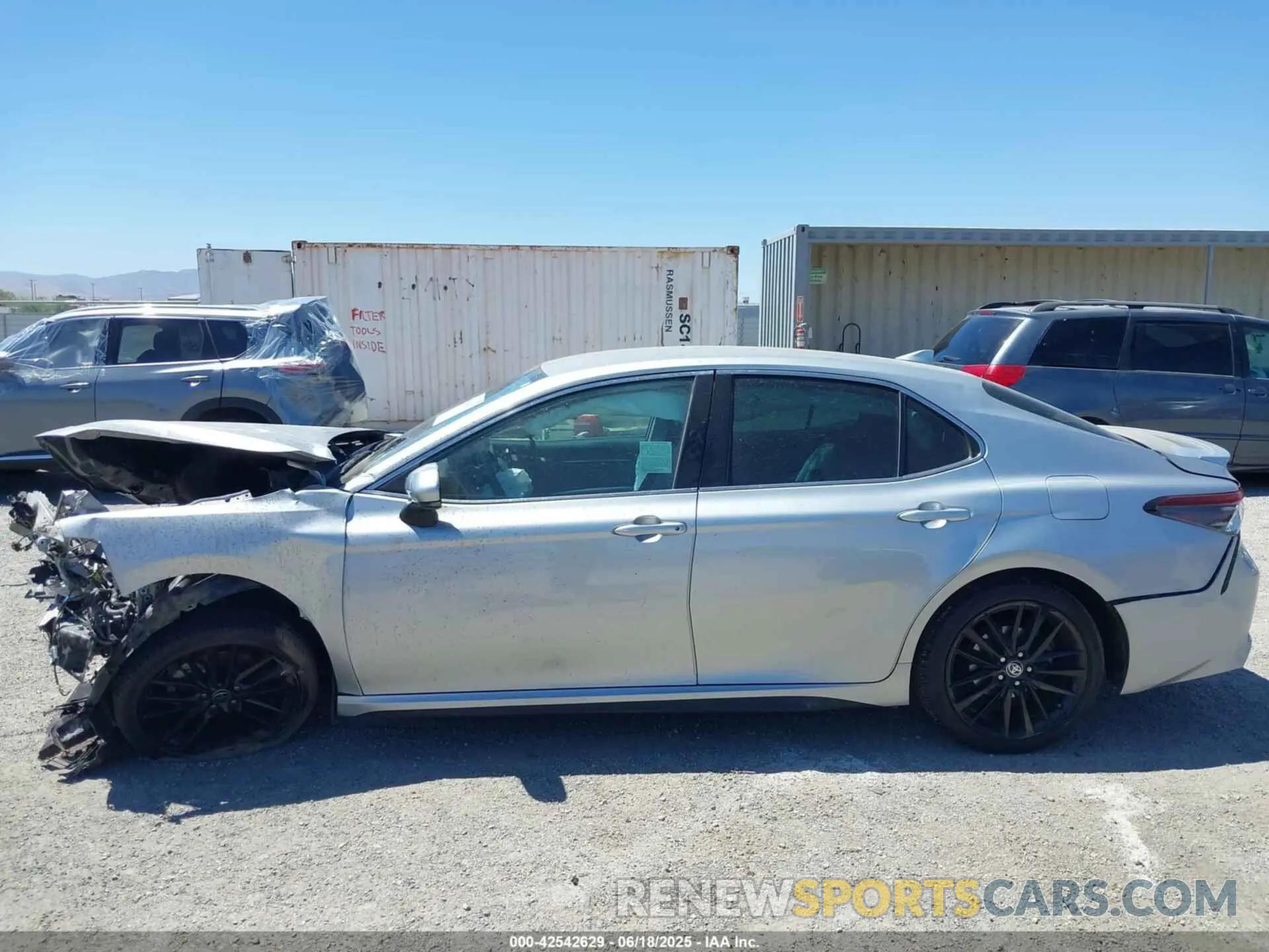 14 Photograph of a damaged car 4T1K61AK2NU010084 TOYOTA CAMRY 2022