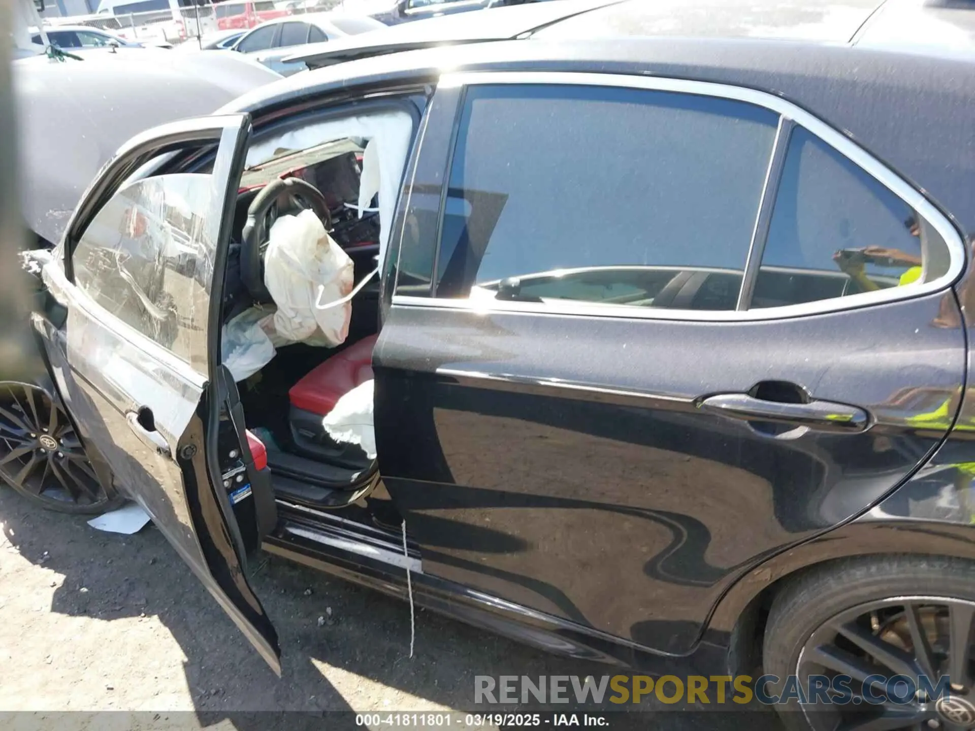 15 Photograph of a damaged car 4T1K61AK2NU013518 TOYOTA CAMRY 2022