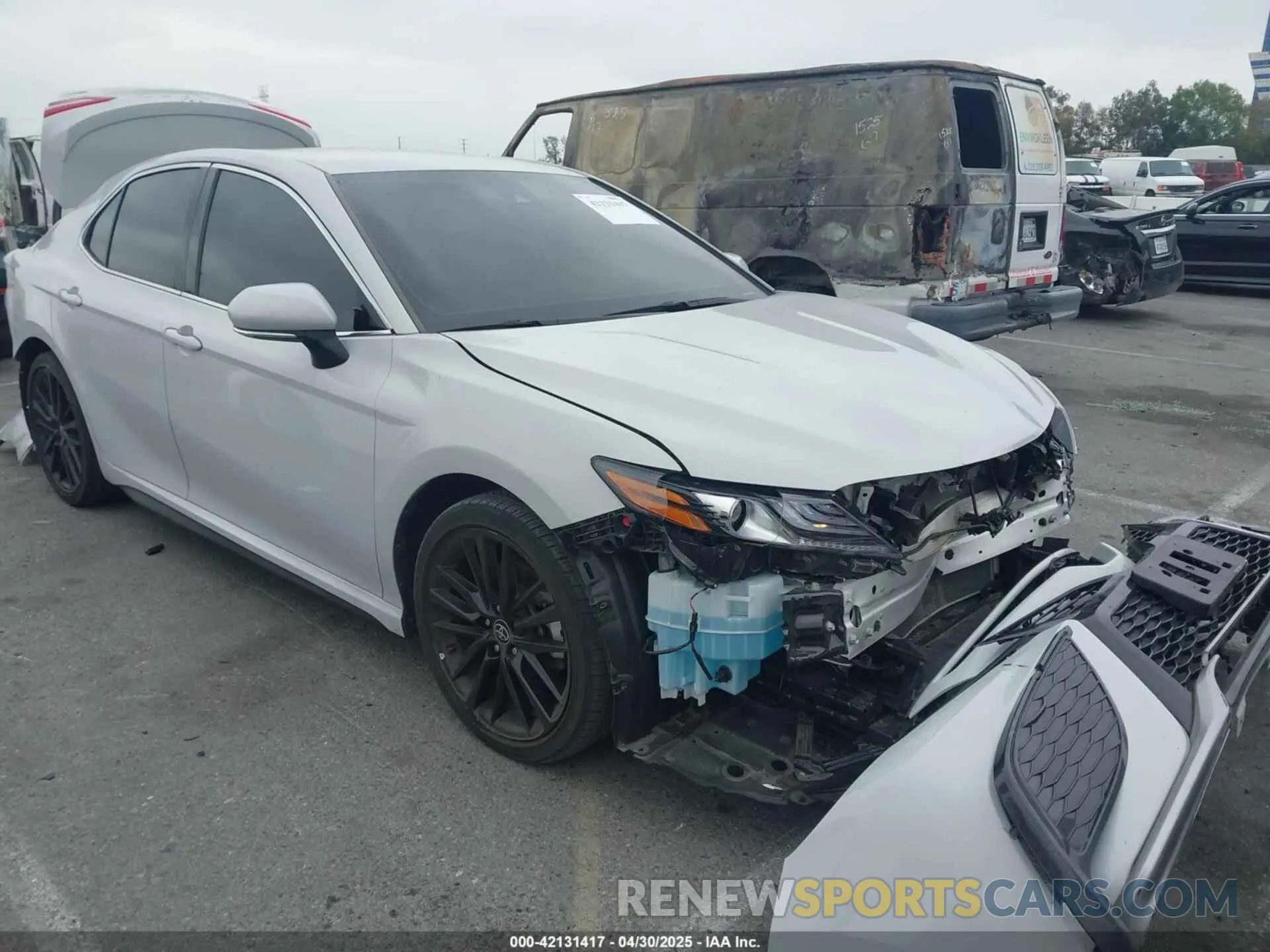 1 Photograph of a damaged car 4T1K61AK3NU023412 TOYOTA CAMRY 2022