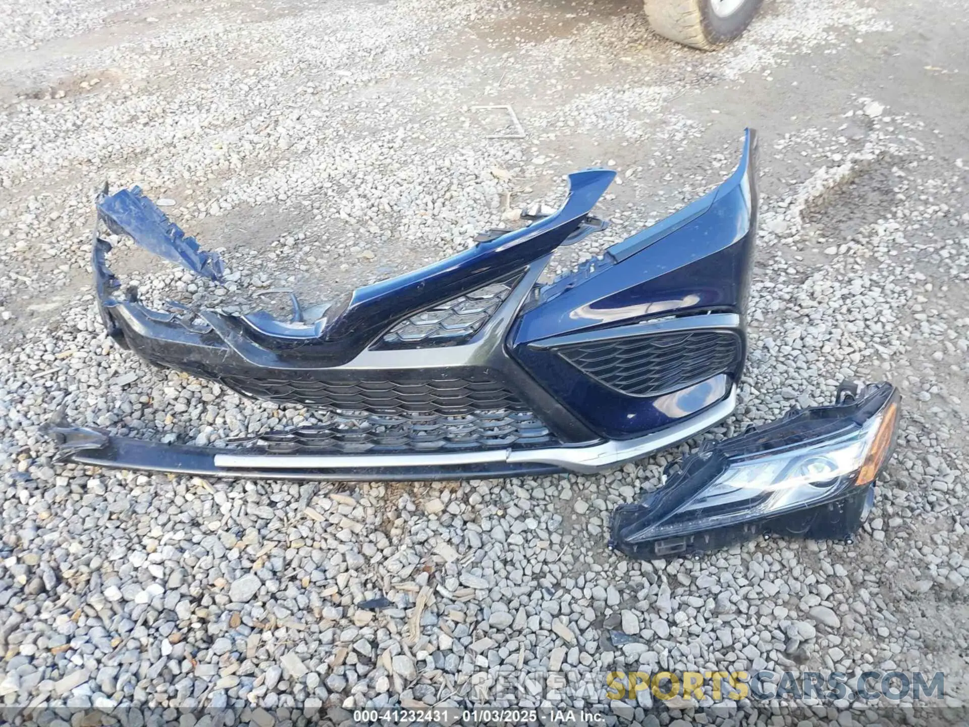 11 Photograph of a damaged car 4T1K61AK3NU033843 TOYOTA CAMRY 2022