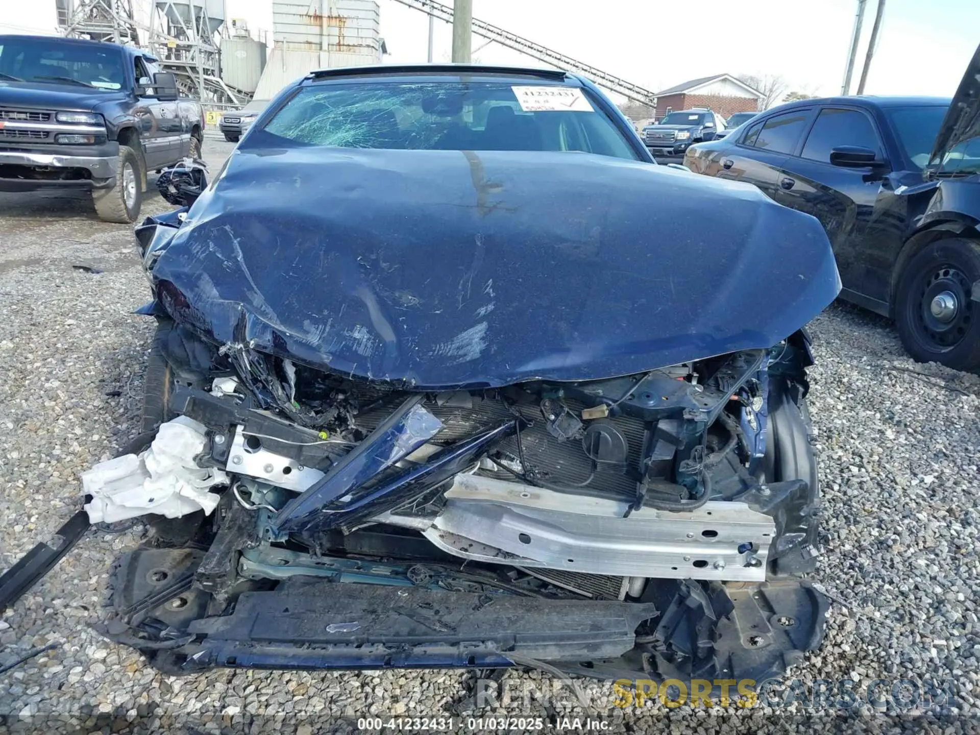 12 Photograph of a damaged car 4T1K61AK3NU033843 TOYOTA CAMRY 2022