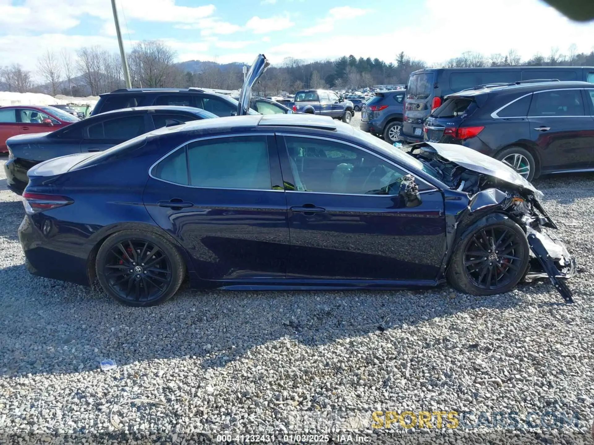 13 Photograph of a damaged car 4T1K61AK3NU033843 TOYOTA CAMRY 2022