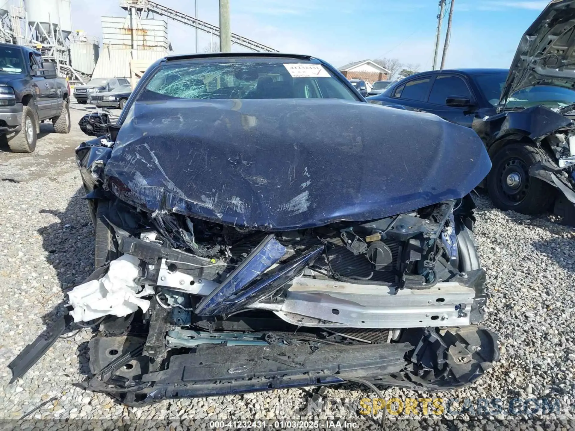6 Photograph of a damaged car 4T1K61AK3NU033843 TOYOTA CAMRY 2022