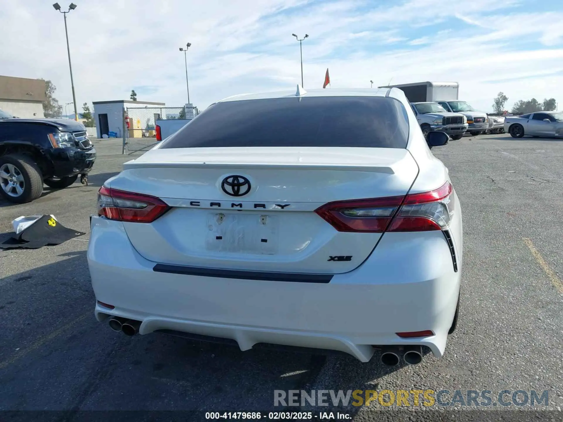 16 Photograph of a damaged car 4T1K61AK4NU005579 TOYOTA CAMRY 2022