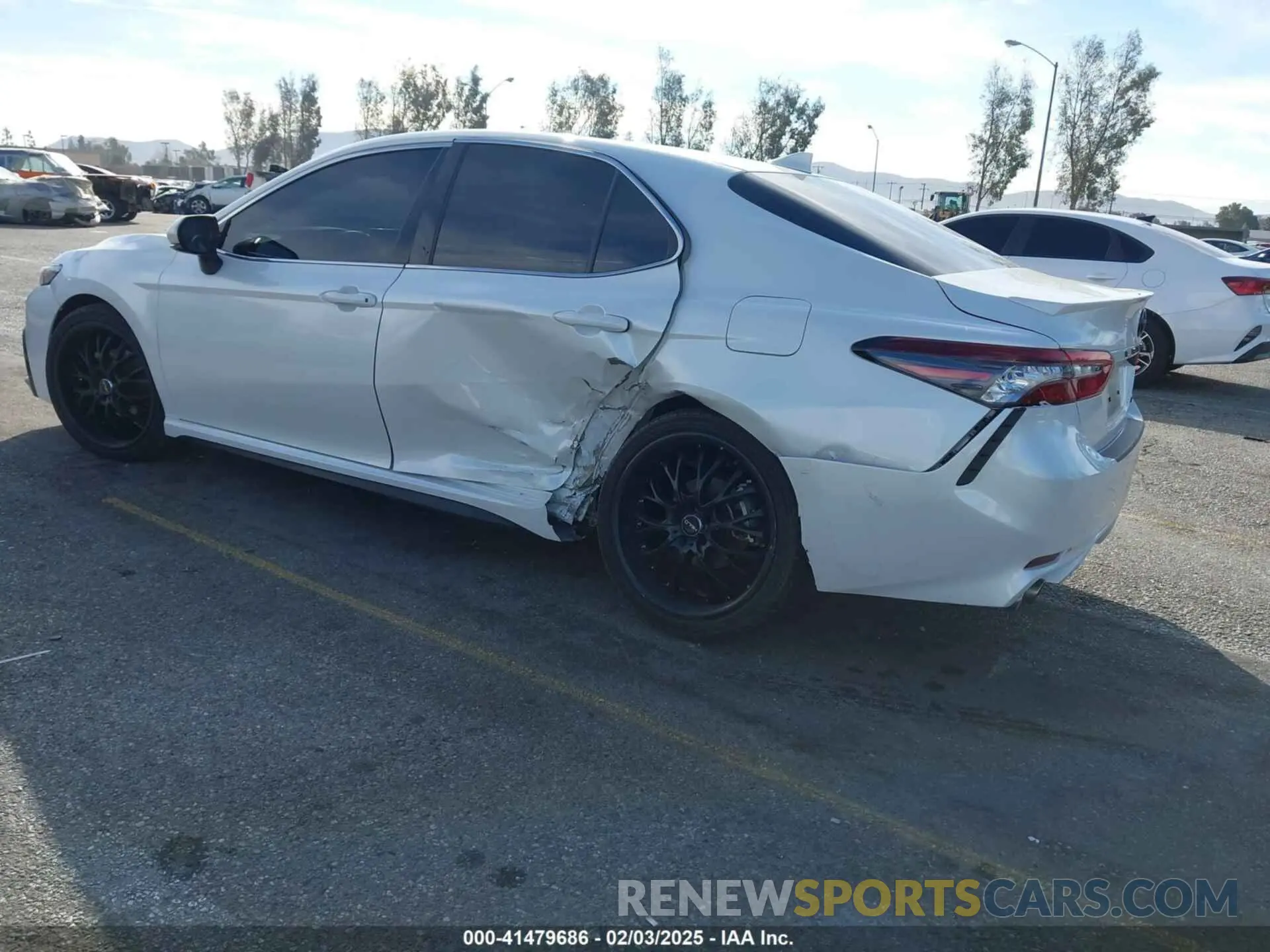 3 Photograph of a damaged car 4T1K61AK4NU005579 TOYOTA CAMRY 2022