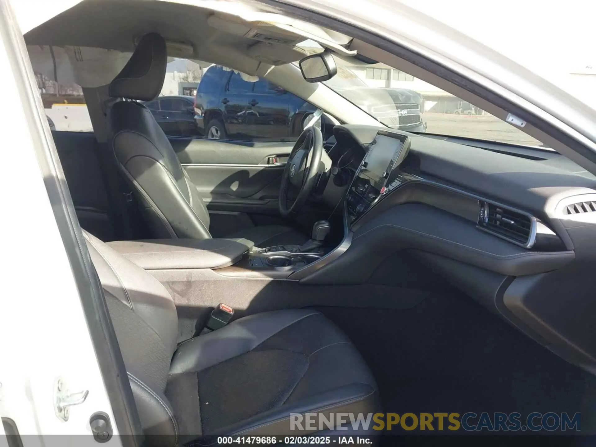 5 Photograph of a damaged car 4T1K61AK4NU005579 TOYOTA CAMRY 2022