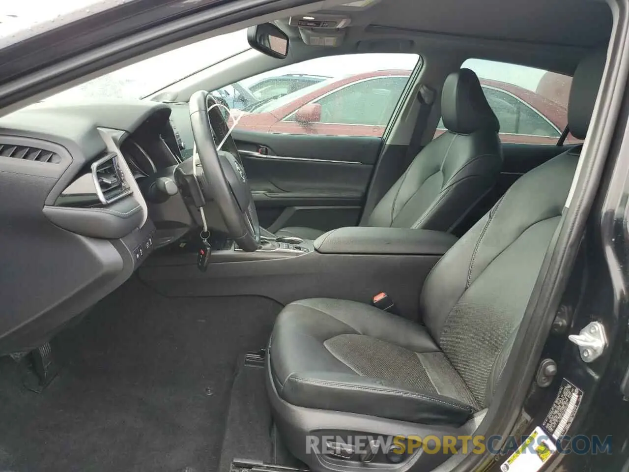 7 Photograph of a damaged car 4T1K61AK4NU027081 TOYOTA CAMRY 2022
