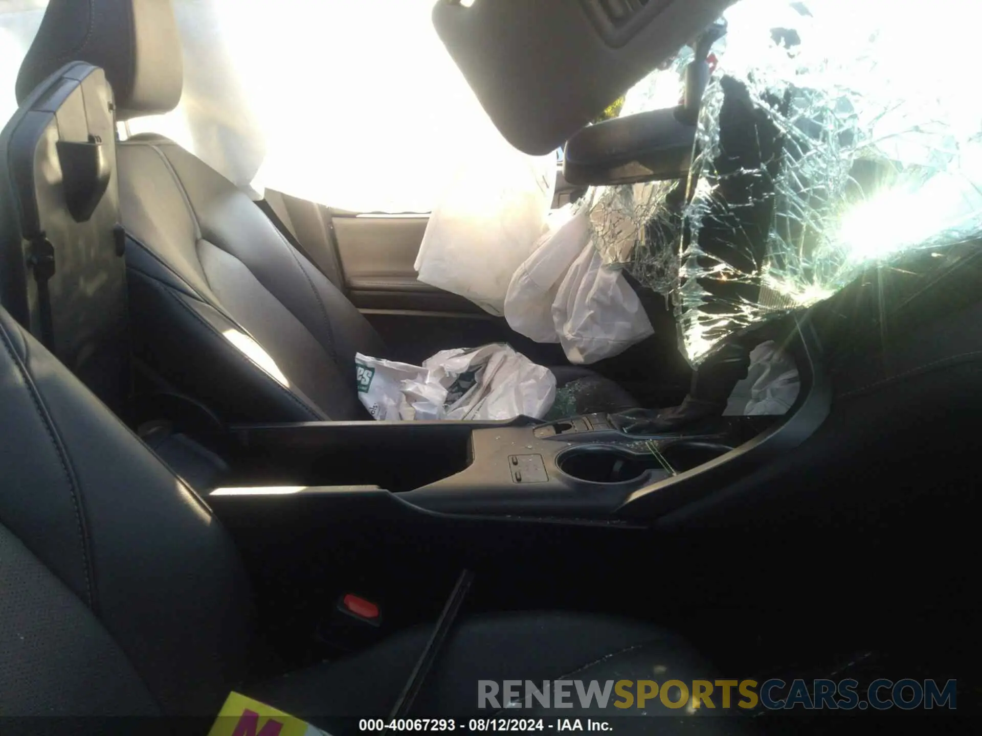 5 Photograph of a damaged car 4T1K61AK4NU042390 TOYOTA CAMRY 2022