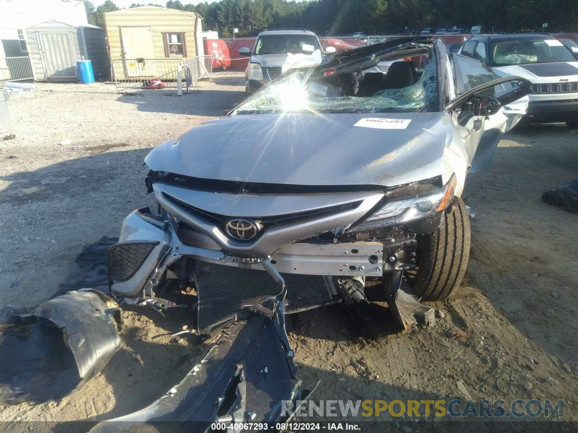 6 Photograph of a damaged car 4T1K61AK4NU042390 TOYOTA CAMRY 2022