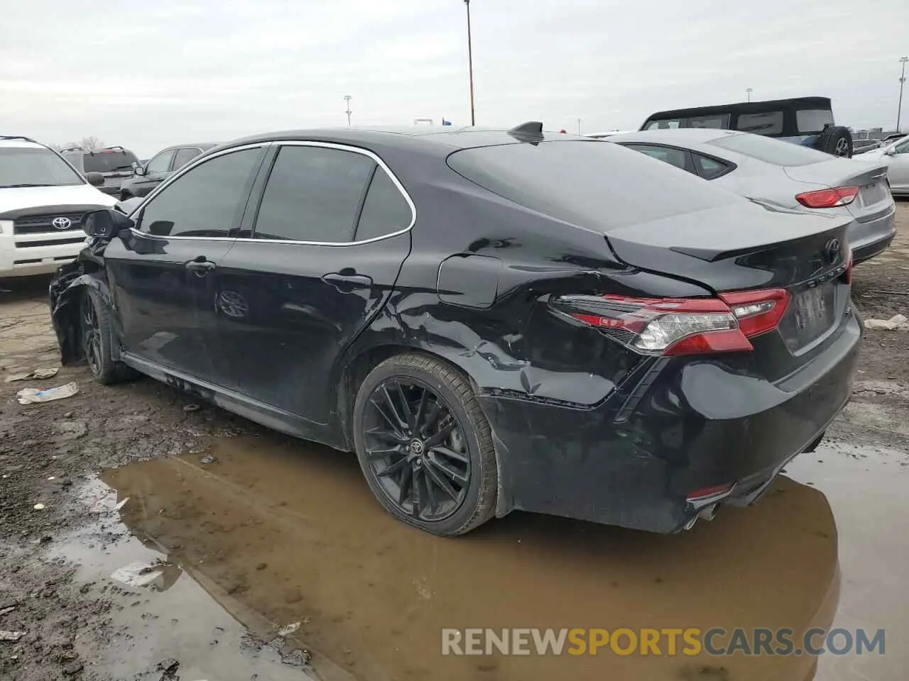2 Photograph of a damaged car 4T1K61AK4NU069914 TOYOTA CAMRY 2022