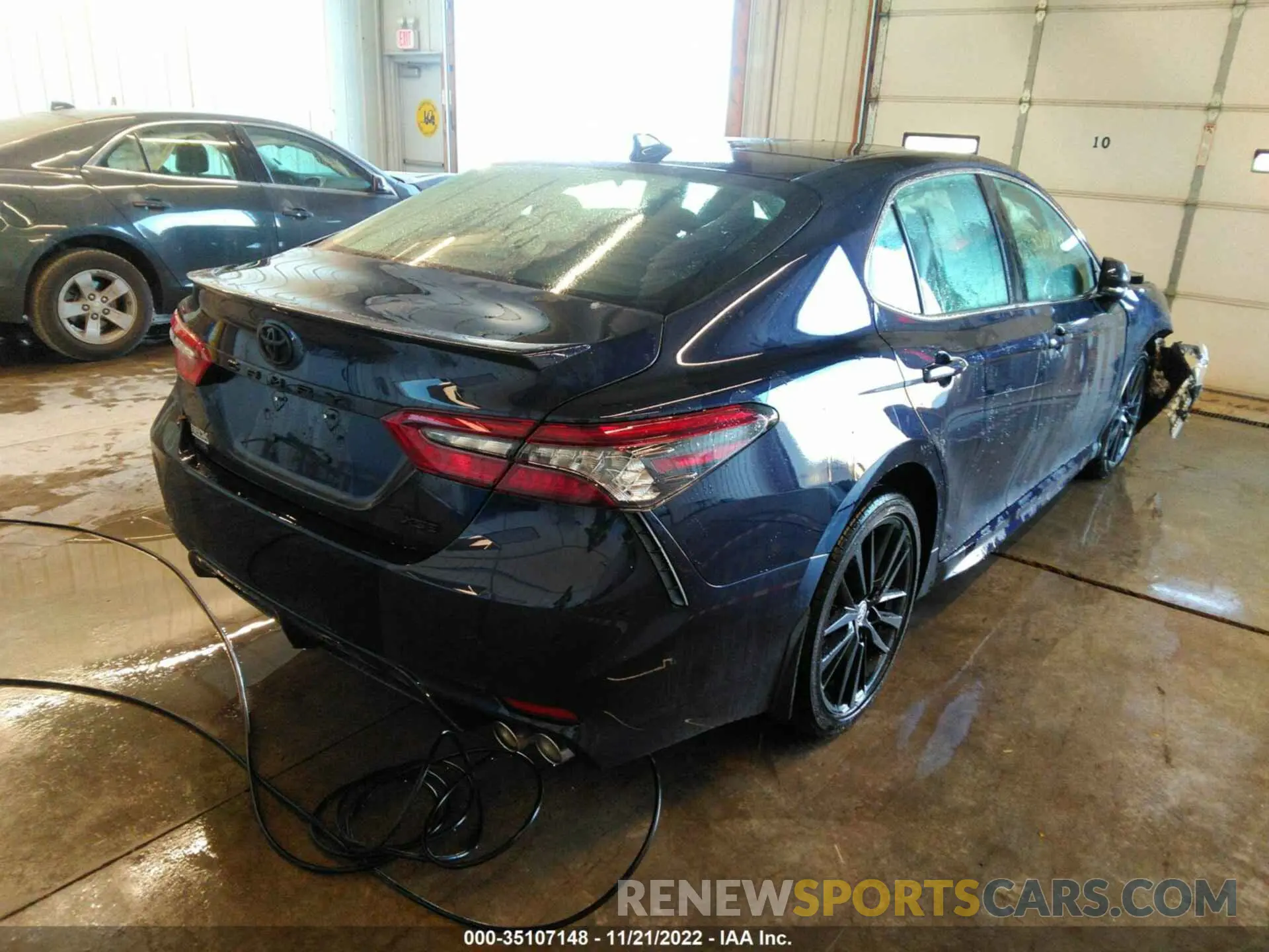 4 Photograph of a damaged car 4T1K61AK4NU699786 TOYOTA CAMRY 2022