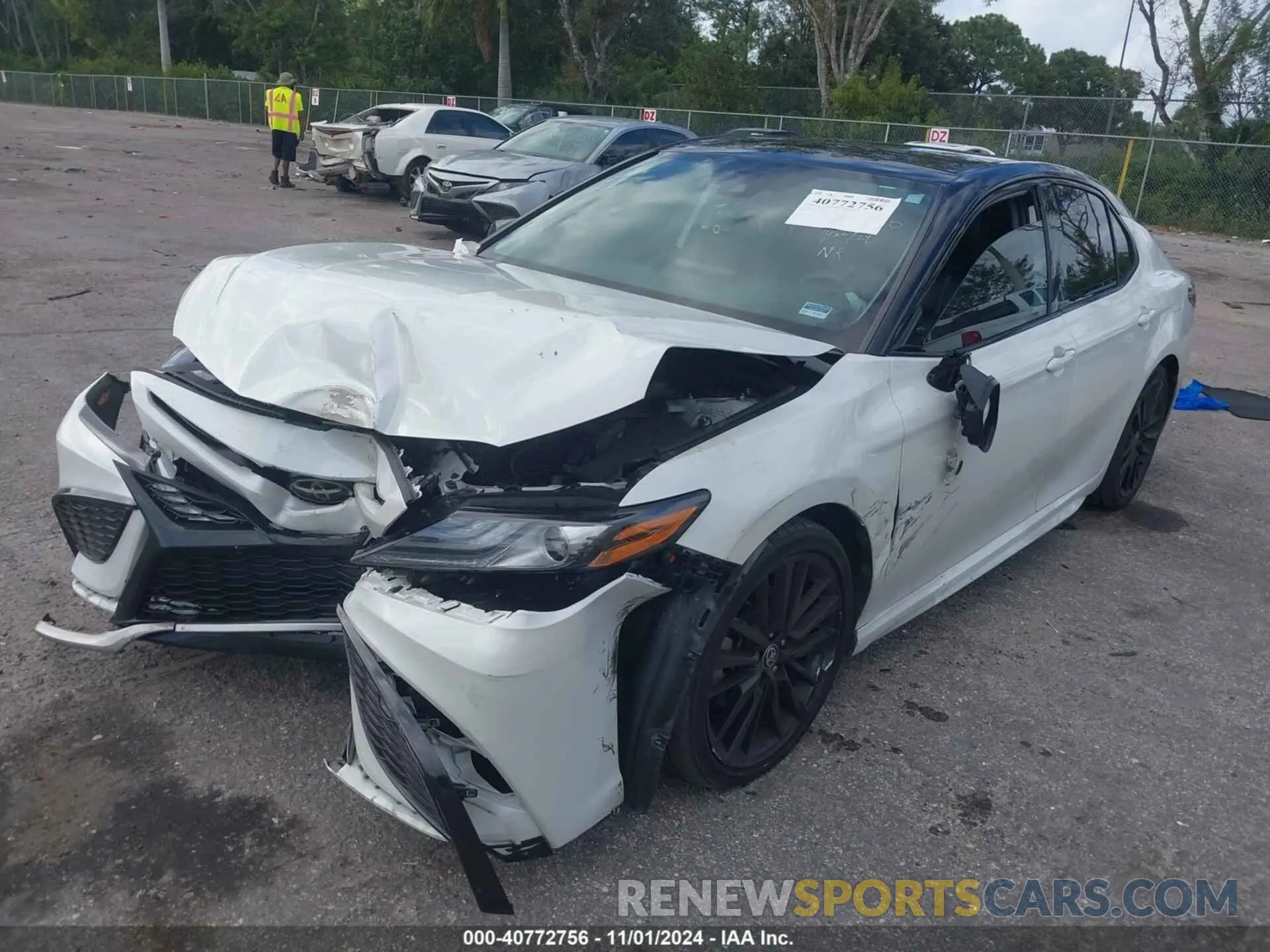 2 Photograph of a damaged car 4T1K61AK5NU003050 TOYOTA CAMRY 2022