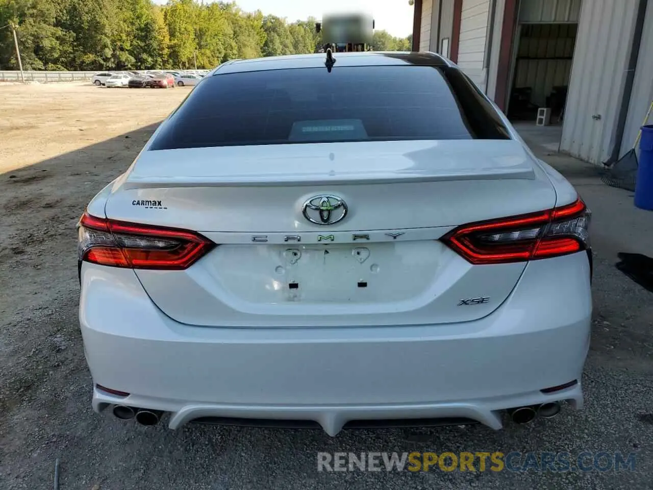 6 Photograph of a damaged car 4T1K61AK5NU013044 TOYOTA CAMRY 2022