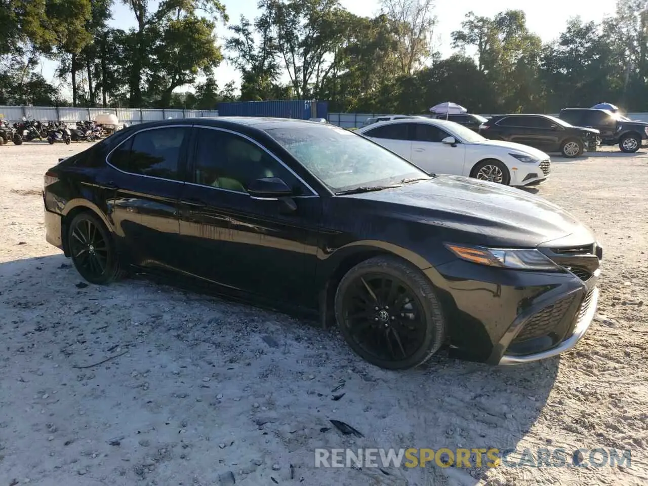 4 Photograph of a damaged car 4T1K61AK6NU010394 TOYOTA CAMRY 2022