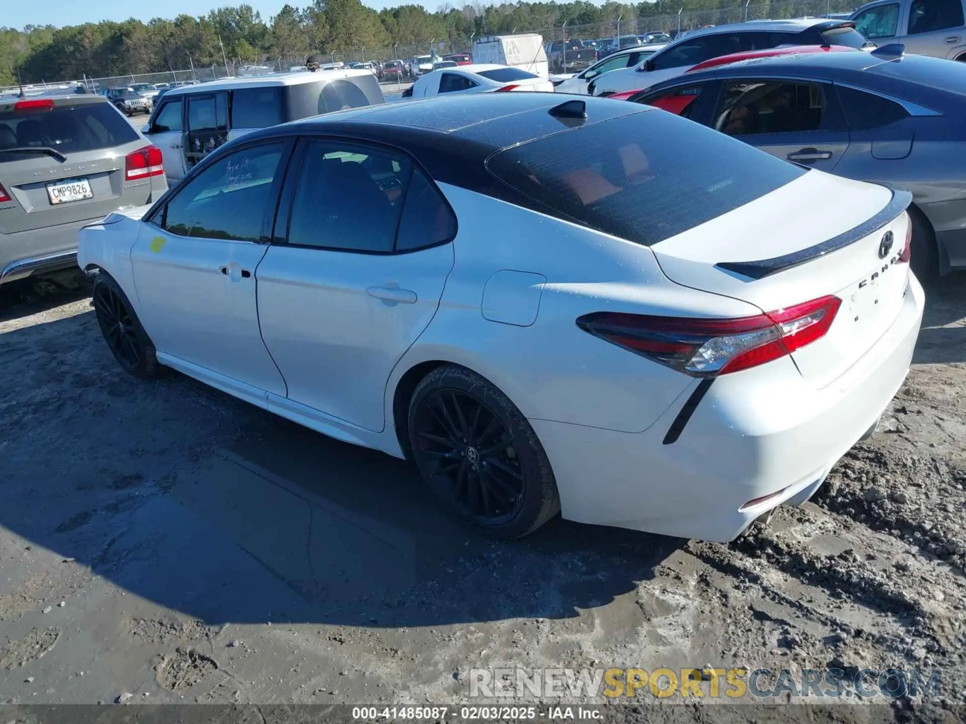 3 Photograph of a damaged car 4T1K61AK6NU011836 TOYOTA CAMRY 2022